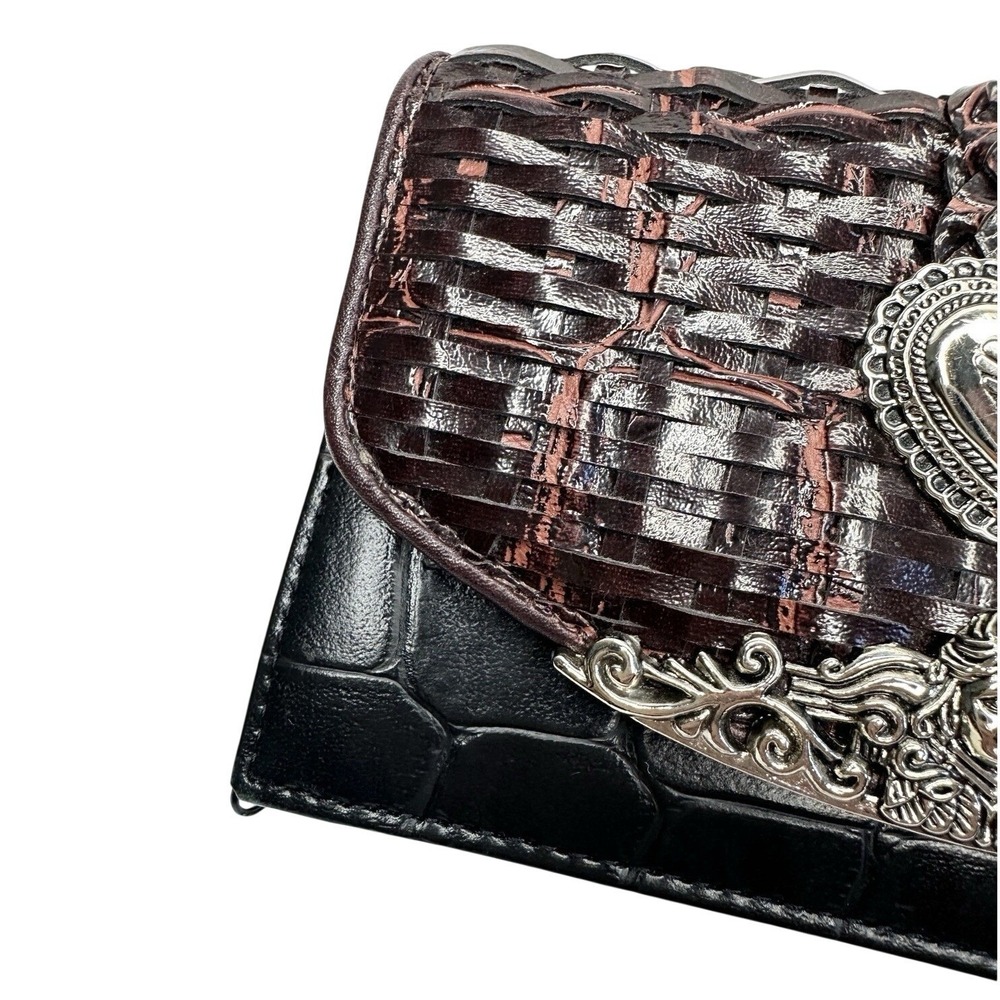 Western Crossbody Wallet Clutch Faux Croc Woven Leather Look Silver Heart Medusa - Picture 3 of 16